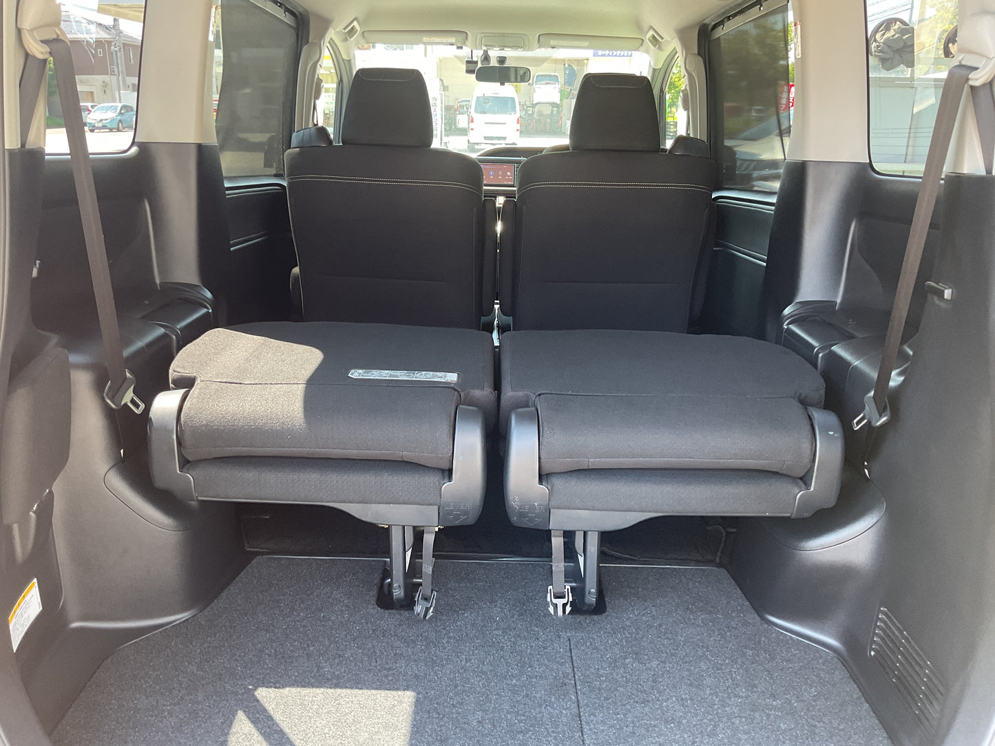 エスクァイア　ハイブリッドX／ナビ／TV／バックカメラ／