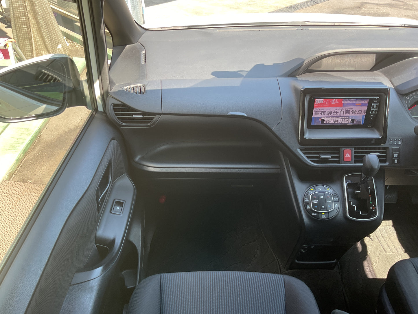 ノア　X／ナビ／TV／バックカメラ／ドライブレコーダー／