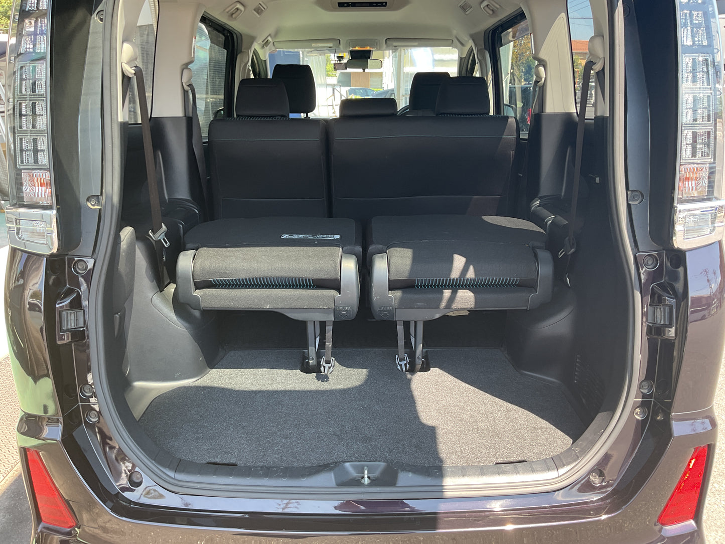 ヴォクシー　ZS／ドライブレコーダー