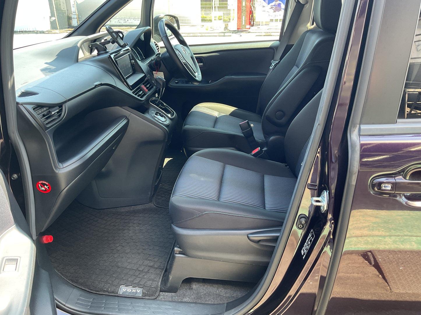 ヴォクシー　ZS／ドライブレコーダー