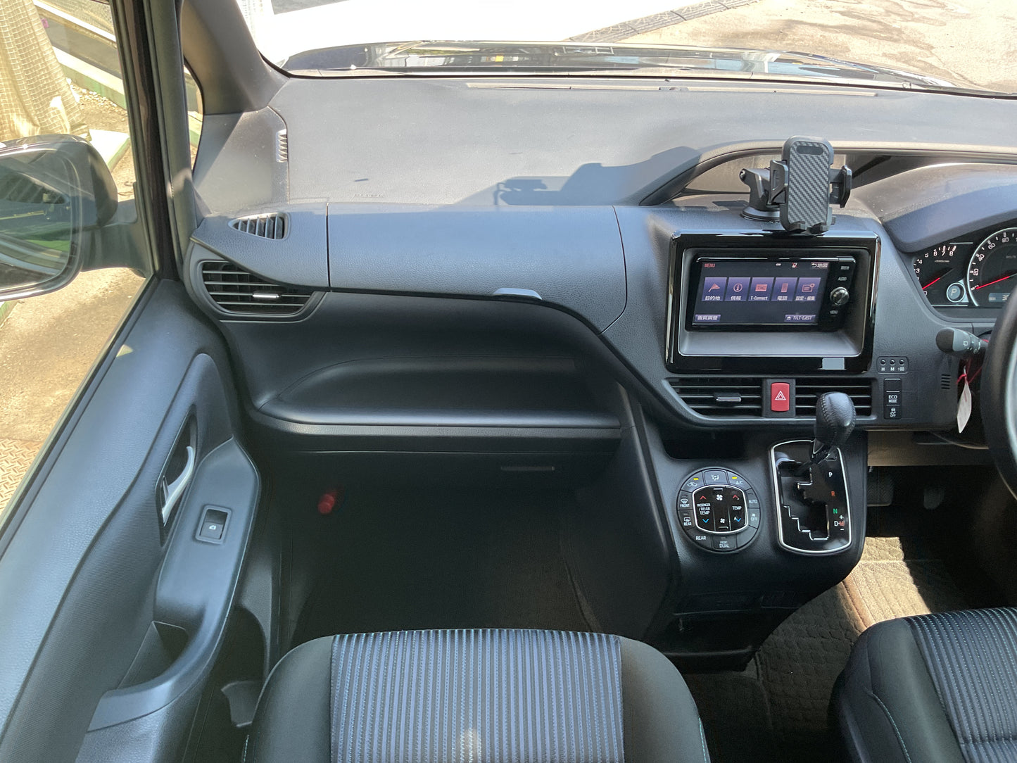 ヴォクシー　ZS／ドライブレコーダー