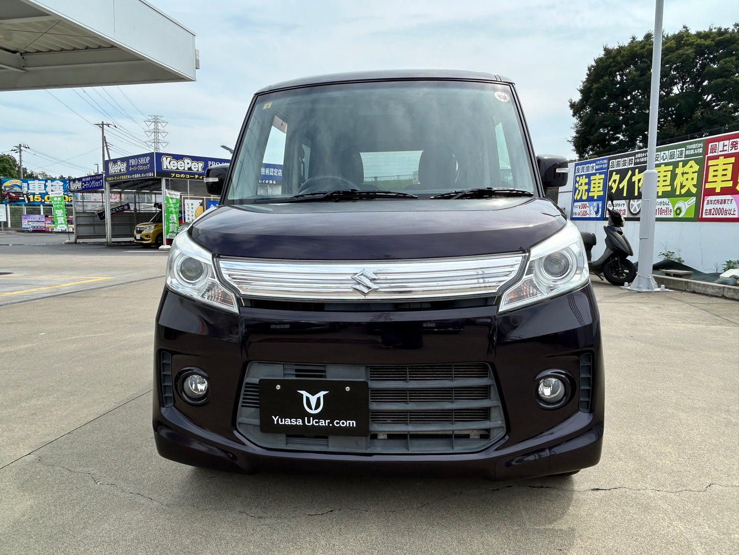 スペーシアカスタム/カスタムXS/パワースライドドア /HIDヘッドライト /フォグランプ /純正ディスプレイオーディオ / ワンセグTV /バックカメラ /ETC /スマートキー /革巻きステアリング（ステアリングリモコン付） /社外14インチアルミホイール /アイドリングストップ